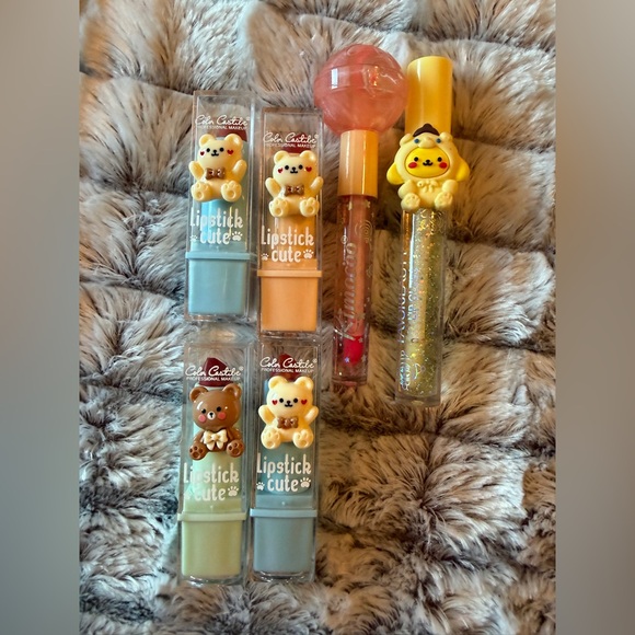 Cute Color Castibe Lipstick Set with Bear Design, brand new - Picture 1 of 5